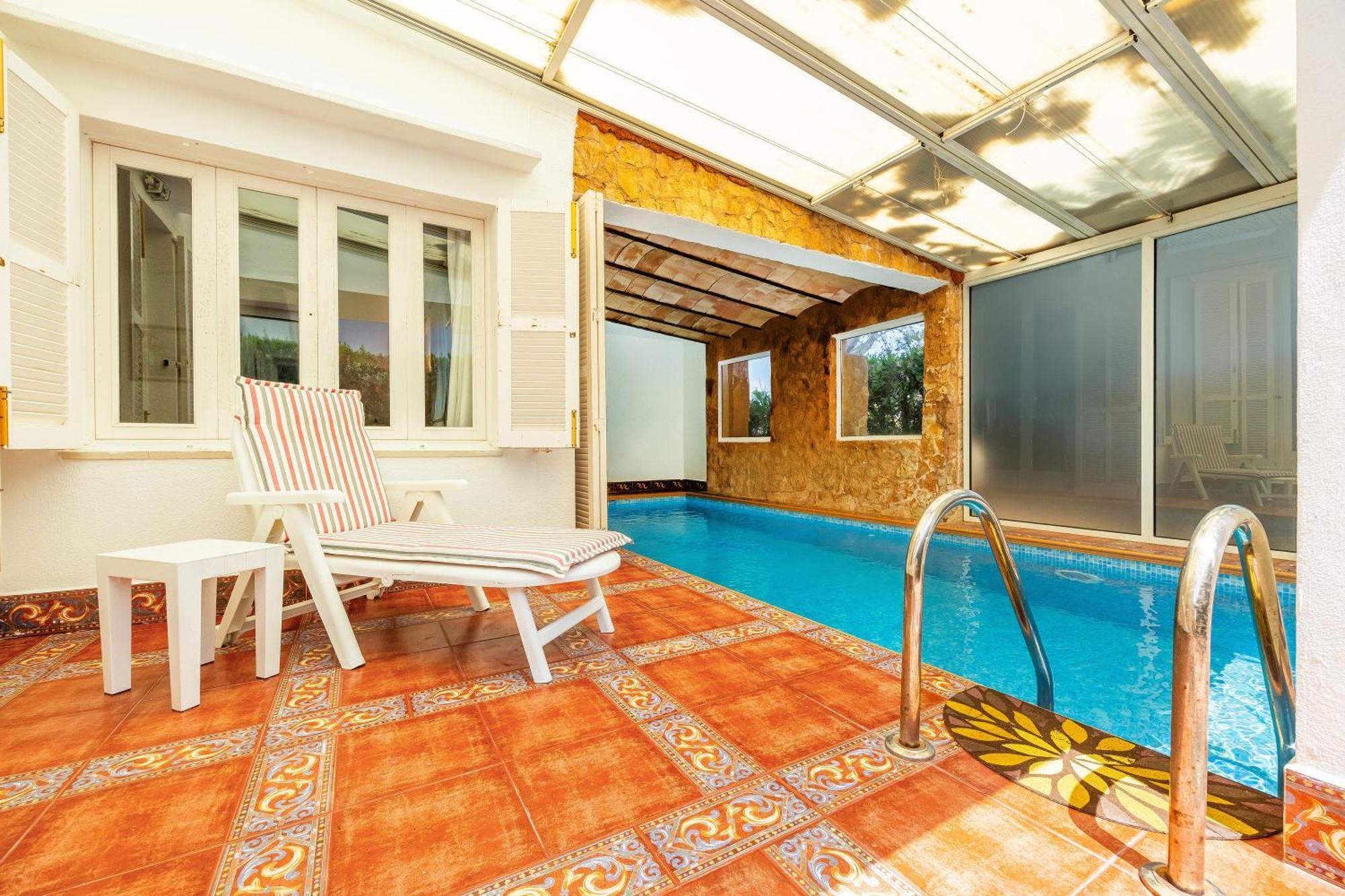 Malik Mit Meerblick Und Pool